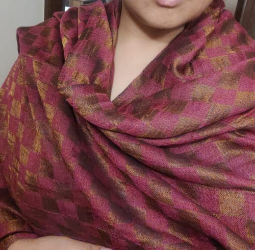 Customer photo review of Pashtush Women'S Soft Bamboo Scarf, Stoles, Wraps (Soft Bamboo) - Paisley Garden