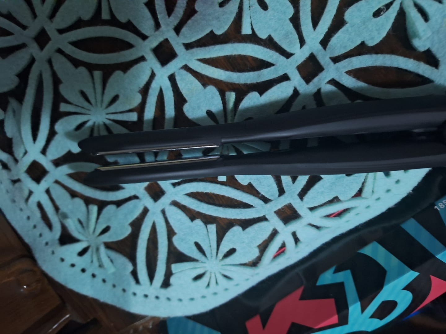 Customer photo review of Silver Bullet Spike Mini Styler Ceramic Plates