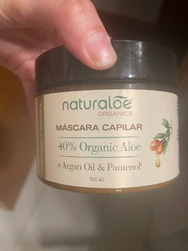 Customer photo review of Set Shampoo + Acondicionador Anticaspa con Aloe & Tea Tree 350ml