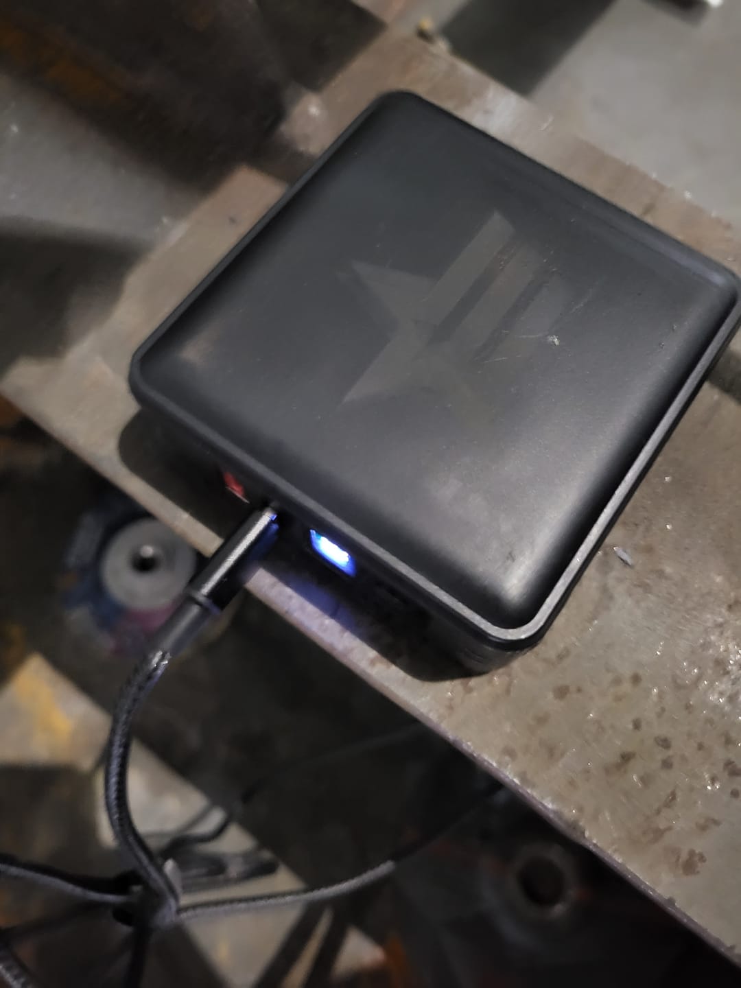 Customer photo review of 4 in 1 Wireless Power Bank Charger