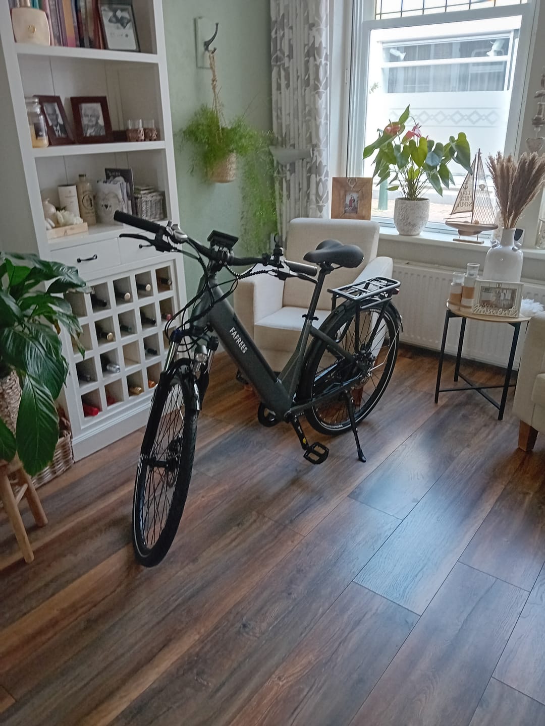 Avis client avec photo du chargeur pour vélo électrique