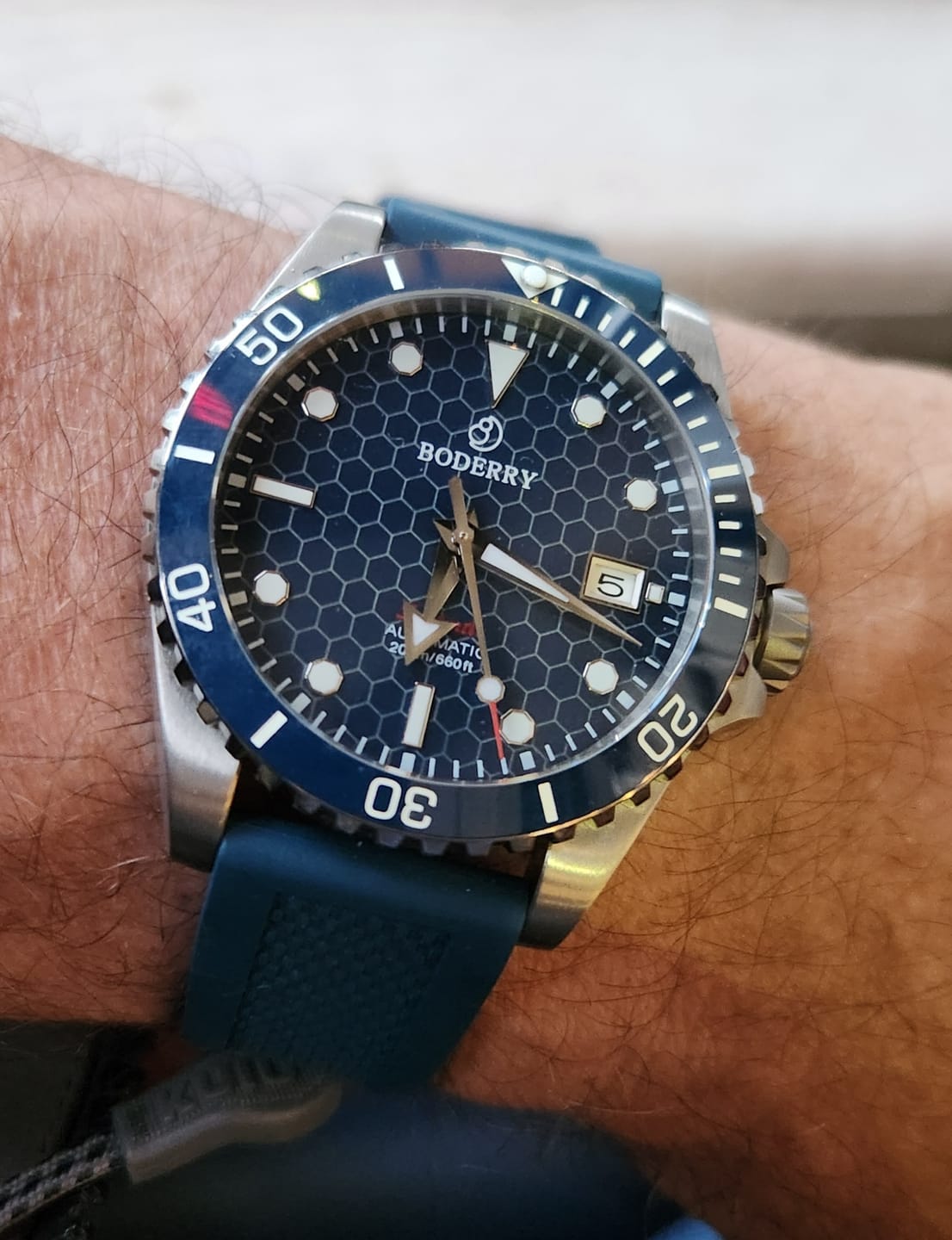 Customer photo review of SEATURTLE.OCEAN(TITANIUM) - Automatic Titanium Diver Watch | Sea Blue/Ti-bracelet