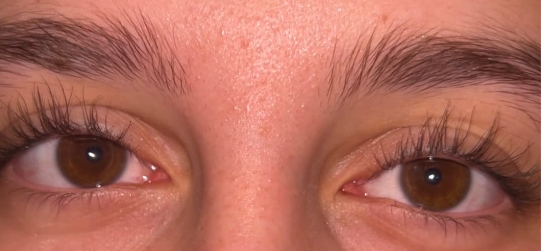 Customer photo review of Sérum pour croissance de cils - Des cils plus longs et plus épais naturellement !