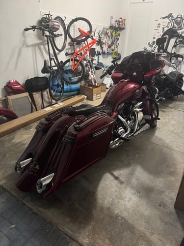 Customer photo review of HR3 Velocity Red Sunglo 2017S Outer Shark Fairing & Inner Fairing Set 2017 ROAD GLIDE SPECIAL（FLTRXS）