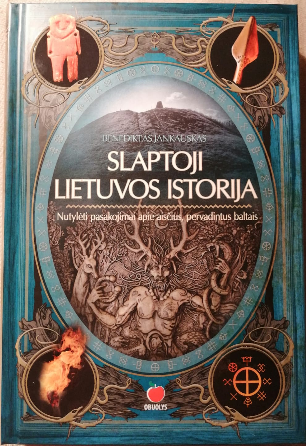 Customer photo review of Slaptoji Lietuvos istorija. Nutylėti pasakojimai apie aisčius, pervadintus baltais