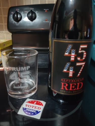 Customer photo review of Pinot Noir '45 + 47'