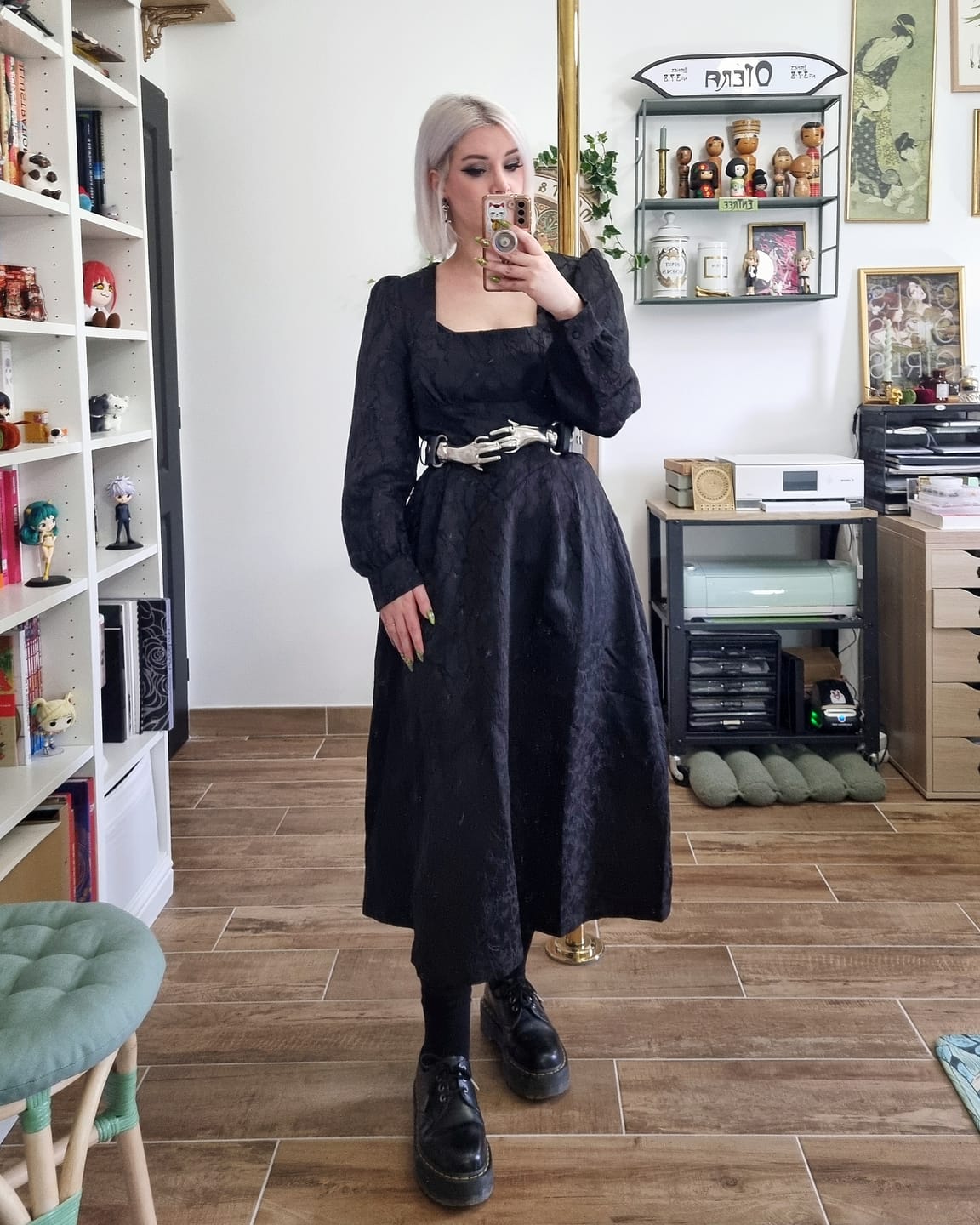 Customer photo review of Victorian Hands Belt in Silver