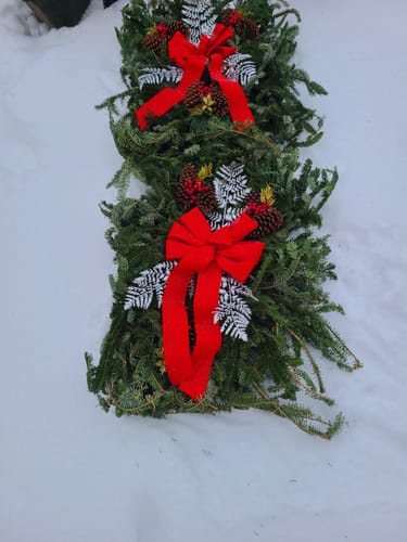 Customer photo review of Fresh Natural Christmas Grave Blanket