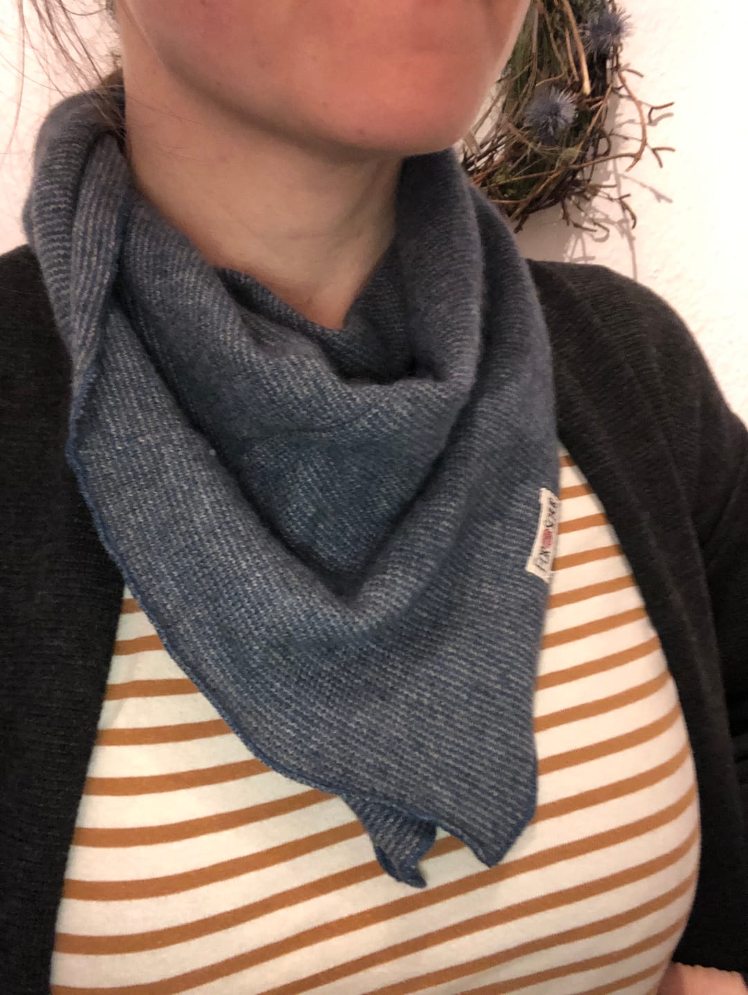 Customer photo review of Upcycling Kaschmir Halstuch Blau