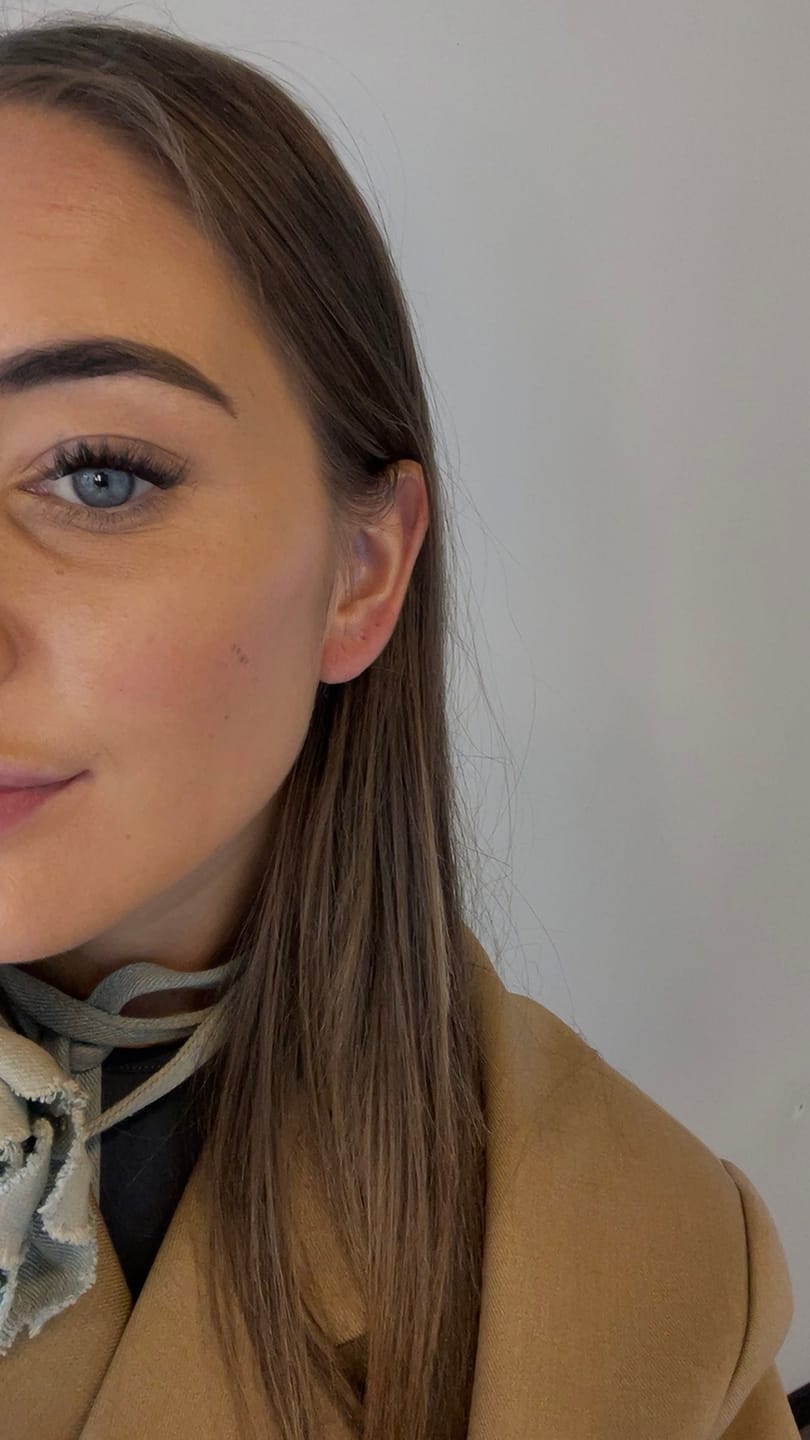 Customer photo review of Pre-Glued Press-On Lashes - Whispy Medium Volume