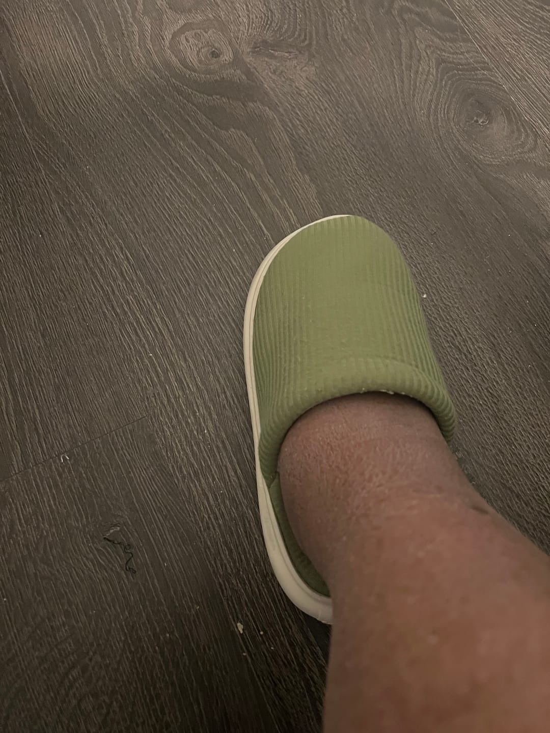 Customer photo review of Cloud Slides - Cozy Plush