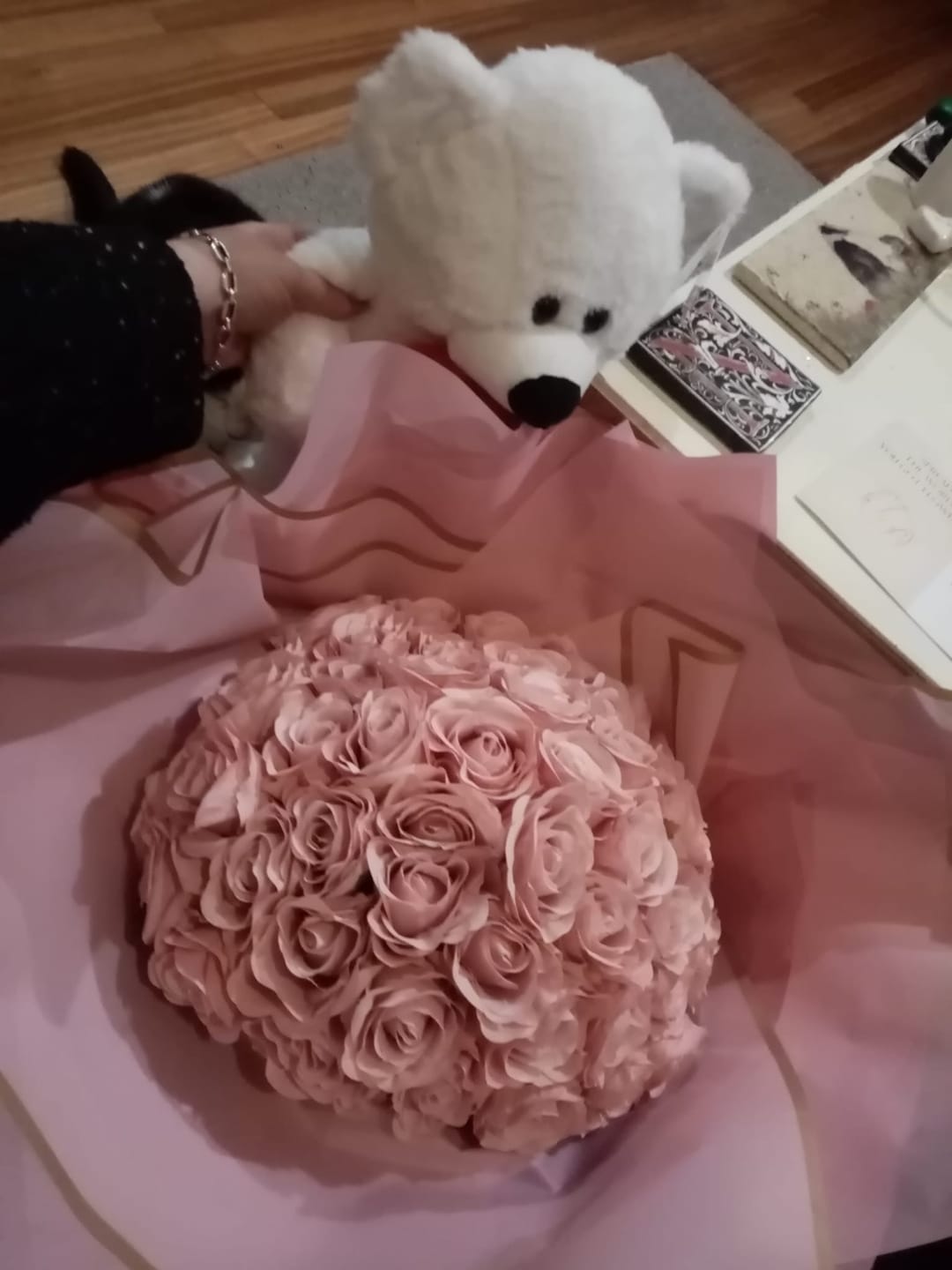 Customer photo review of 50 Pink Forever Rose Bouquet