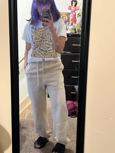 Customer photo review of Everythingoes Sweatpants
