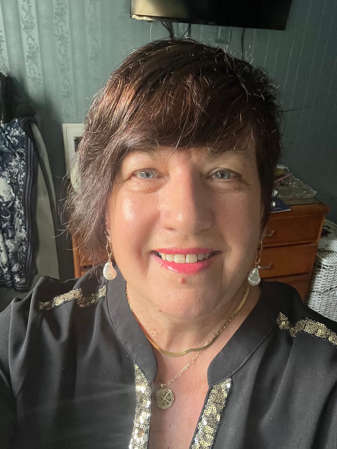 Customer photo review of Essentials Snake Chain Necklace