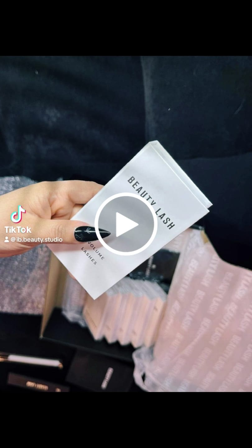 Customer video review of Volume Lashes .05