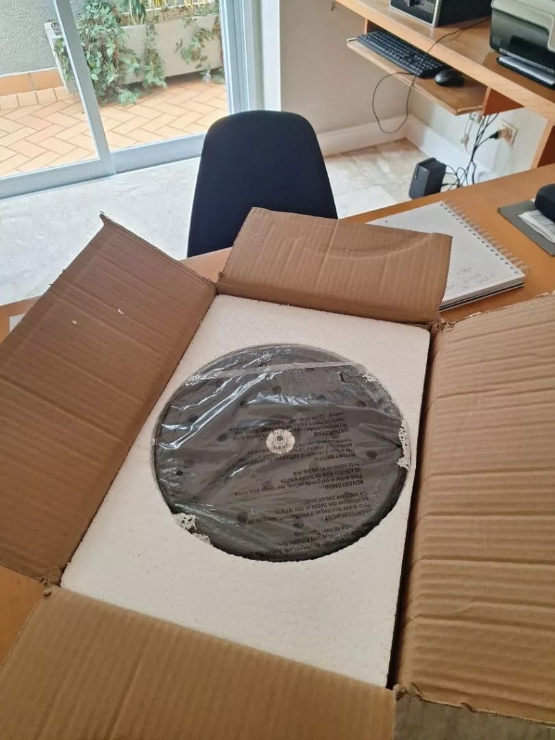 Customer photo review of Luminária de Chão Dimerizável com 3 Níveis de Iluminação