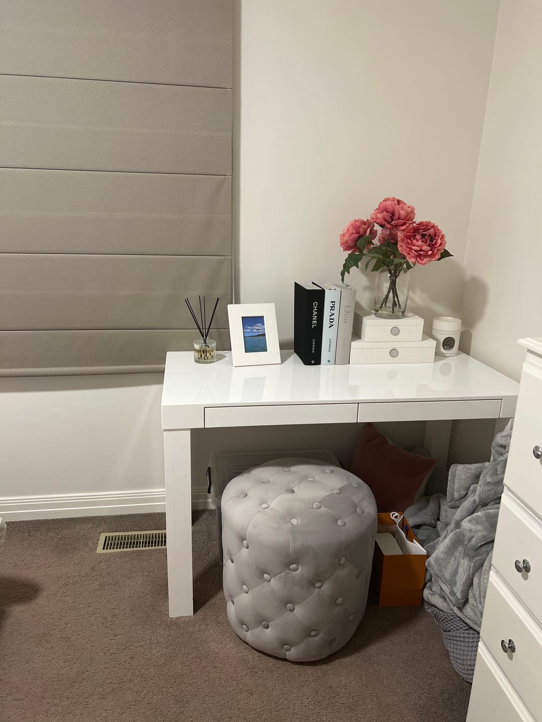 Customer photo review of Alexa Round Ottoman / Makeup Stool