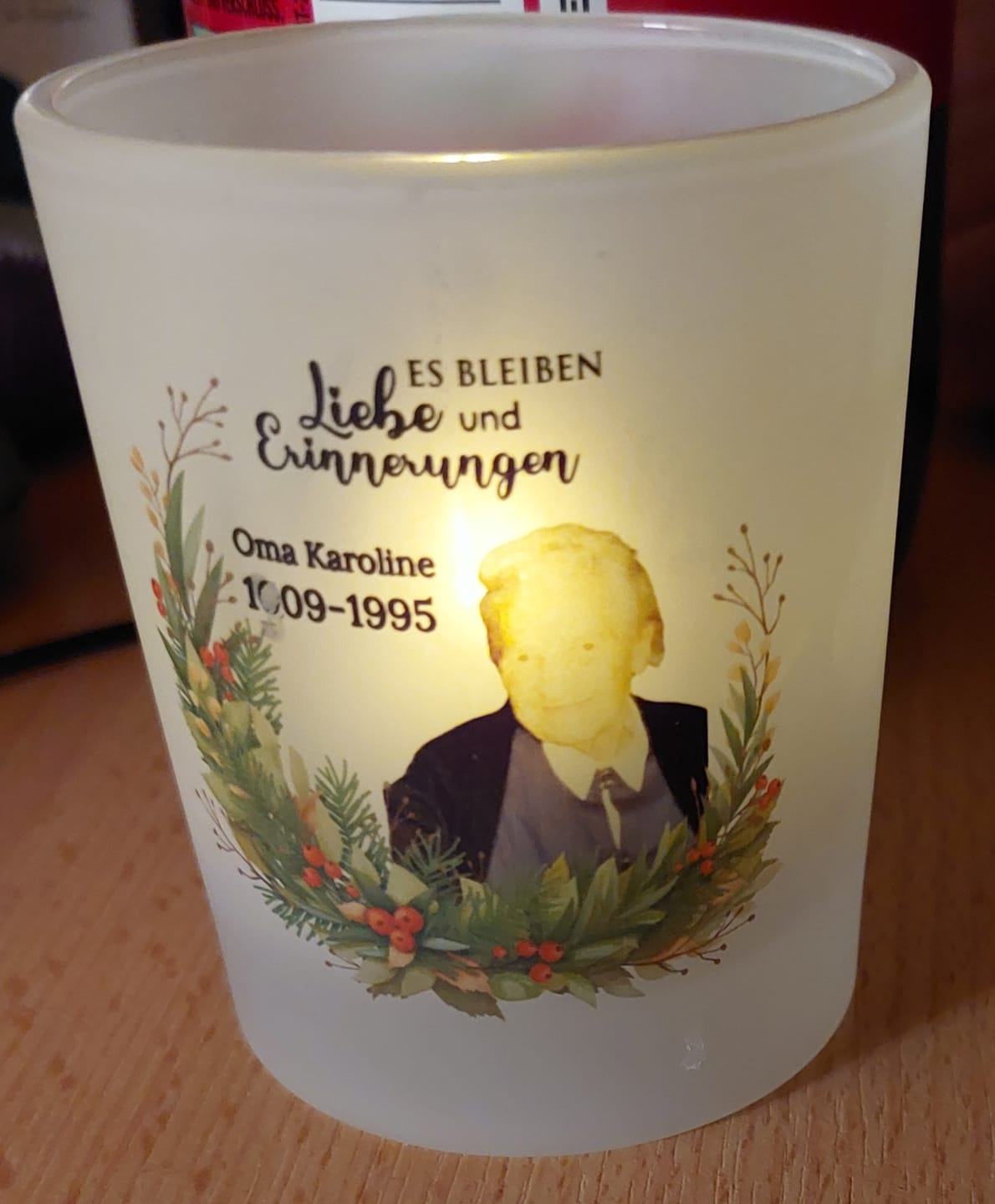 Customer photo review of Bei euch - Personalisiertes Teelicht