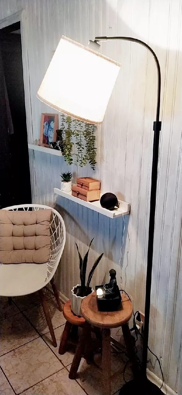 Customer photo review of Luminária de Chão Dimerizável com 3 Níveis de Iluminação