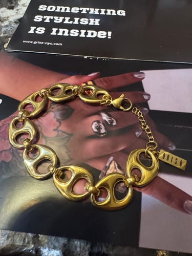 Customer photo review of Mariner 18k Gold Bracelet