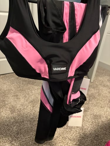 Customer photo review of VARENNE Sports Bra Pink PREORDER