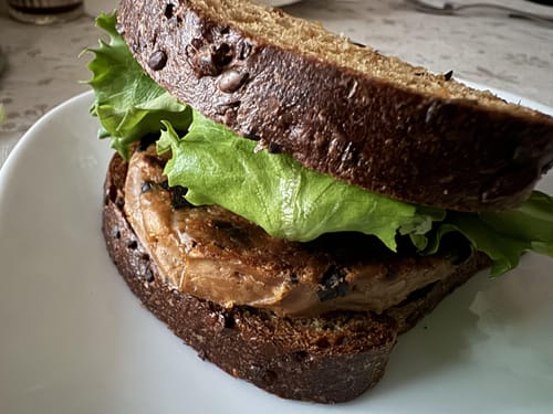 Customer photo review of Hamburger vegano alle olive