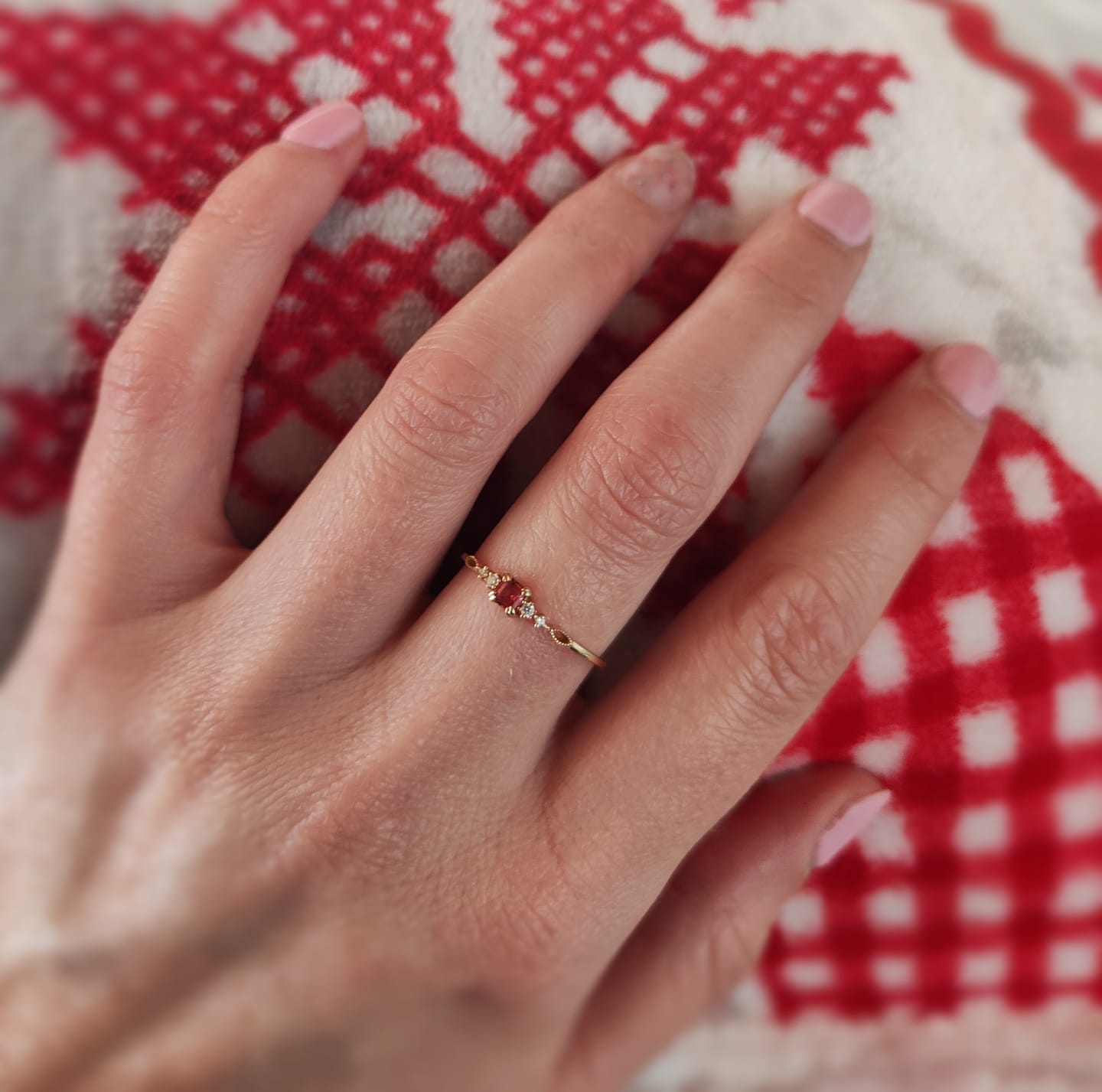 Customer photo review of Bague en Grenat