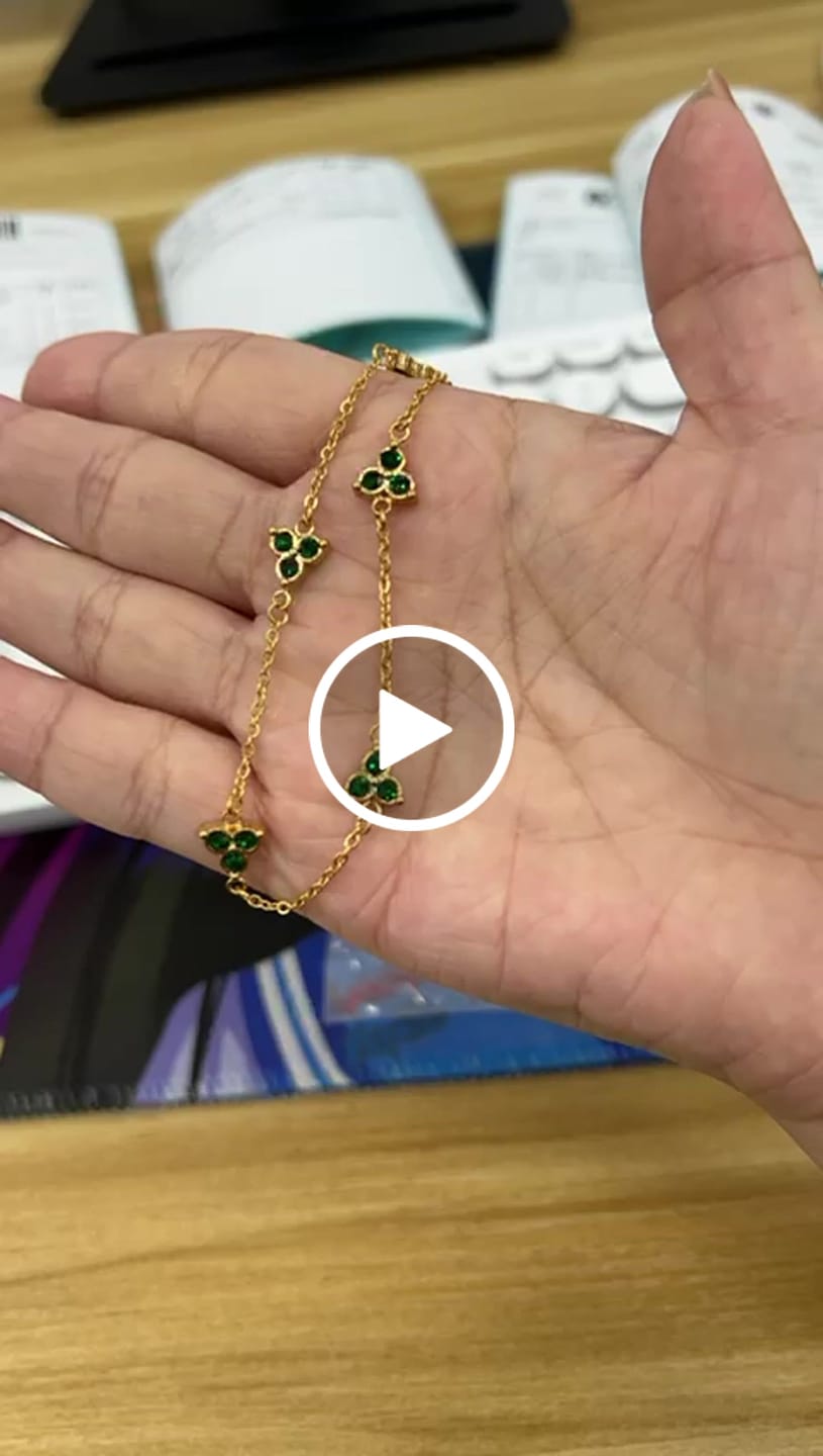 Customer video review of Green Clover Bracelet (Gold)