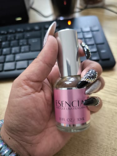 Customer photo review of M200 Inspirado en: Love Don't be Shy - Kilian