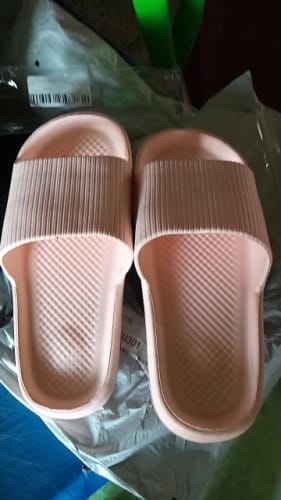 Shopper review of Cloud Walk Cushioned Sliders image 1 out of 1