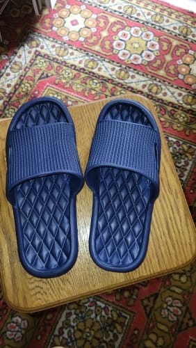 Ж Я. review of Cloud Walk Cushioned Sliders image 1 out of 1