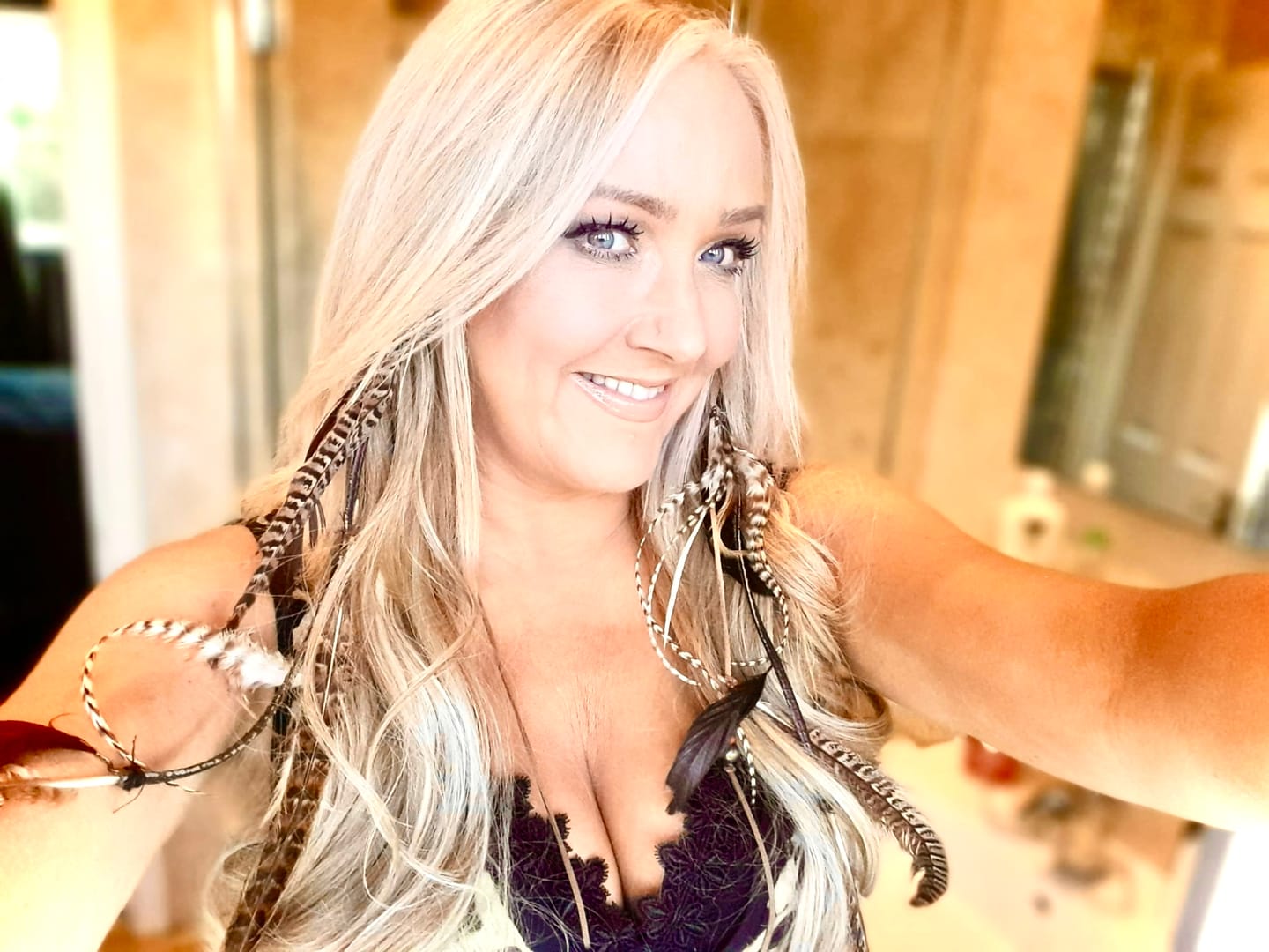 Customer photo review of Stranded Instant Bouncy Blow Dry Extensions #10/613 Camelia