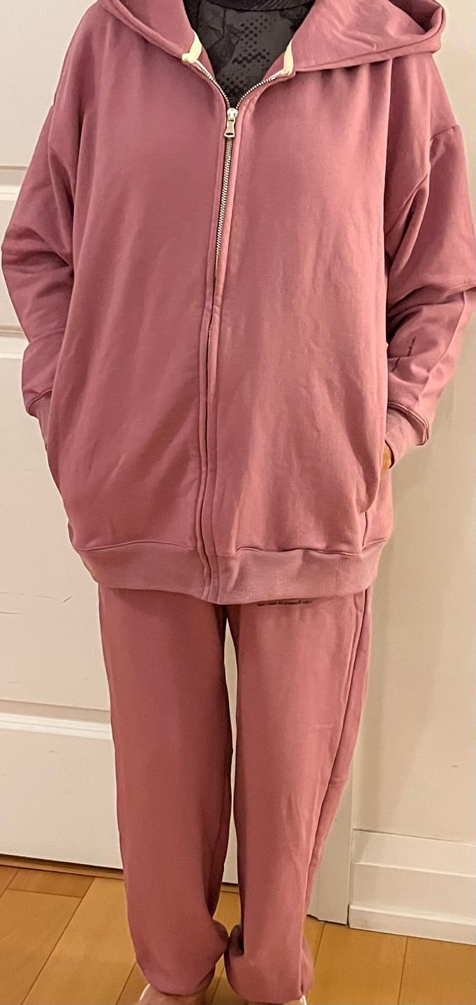 Customer photo review of 4 Season Sweatpants