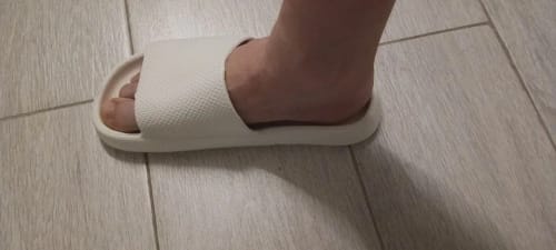 Shopper review of Cloud Walk Cushioned Sliders image 1 out of 1