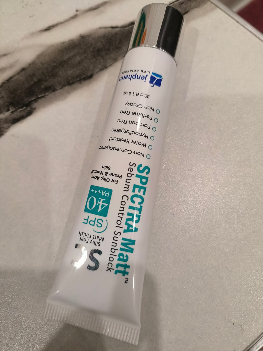 Customer photo review of Spectra Matt SC SPF 40