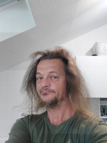 Customer photo review of NEU: 3% Moringa-Coffee-Glow Haarseife (Einstiegs-Haarseife/Alle Haartypen)