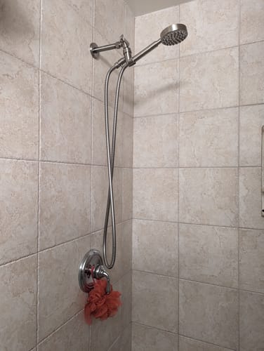 Customer photo review of 1-Spray Handheld Shower Head Set
