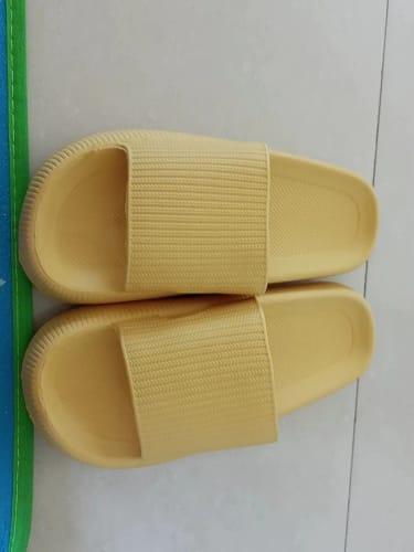 S R. review of Cloud Walk Cushioned Sliders image 1 out of 1