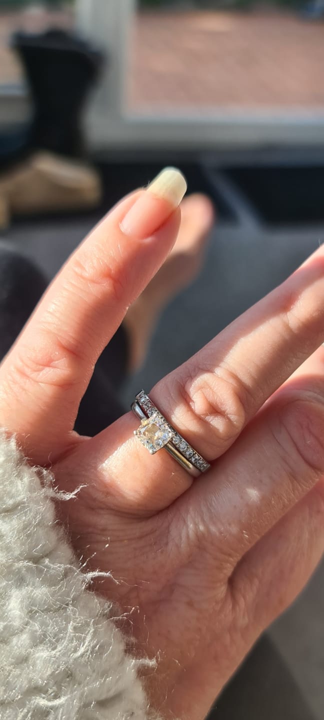 Customer photo review of White Gold 2mm Half Glitz Ring
