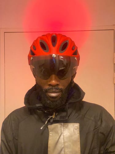 Customer photo review of Casque de vélo ultraléger avec LED, respirant et coloré