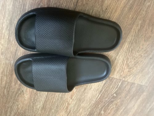 Shopper review of Cloud Walk Cushioned Sliders image 1 out of 1