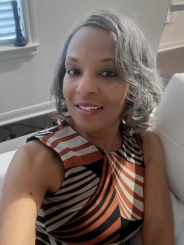 Customer photo review of Luvwin 5x5 Salt And Pepper Glueless Gray Color Pre-Cut Lace Layered Cut Straight Bob Wig 100% Human Hair