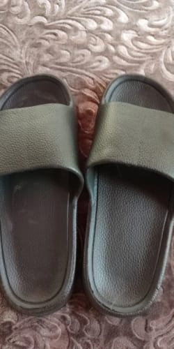 Customer photo review of Cloud Walk Cushioned Sliders