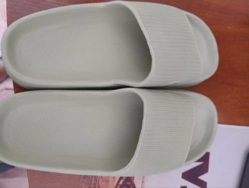 A R. review of Cloud Walk Cushioned Sliders image 1 out of 1