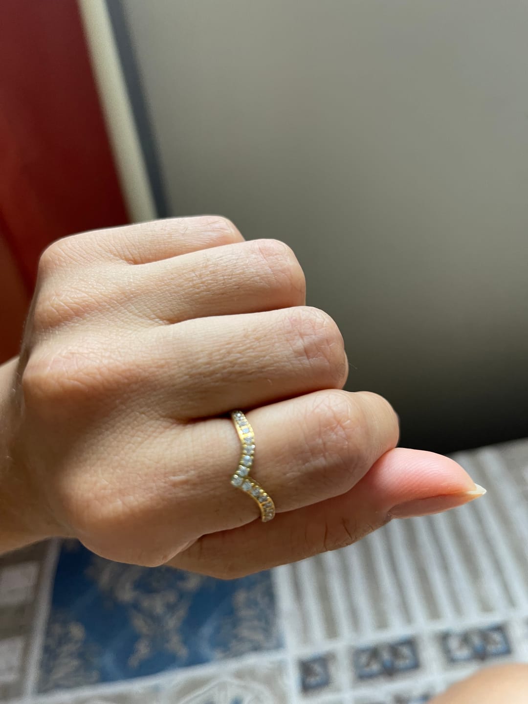 Customer photo review of Anel Diadema com Pedras Brilhantes Banhado em Ouro 18k