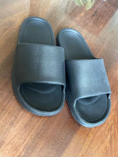 K A. review of Cloud Walk Cushioned Sliders image 1 out of 1