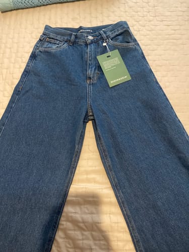 Eduarda P. review of Calça Jeans Wide Leg Buriti Azul Médio image 1 out of 1