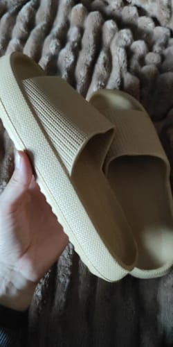 Shopper review of Cloud Walk Cushioned Sliders image 1 out of 1