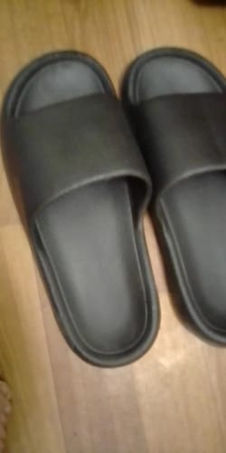 V R. review of Cloud Walk Cushioned Sliders image 1 out of 1