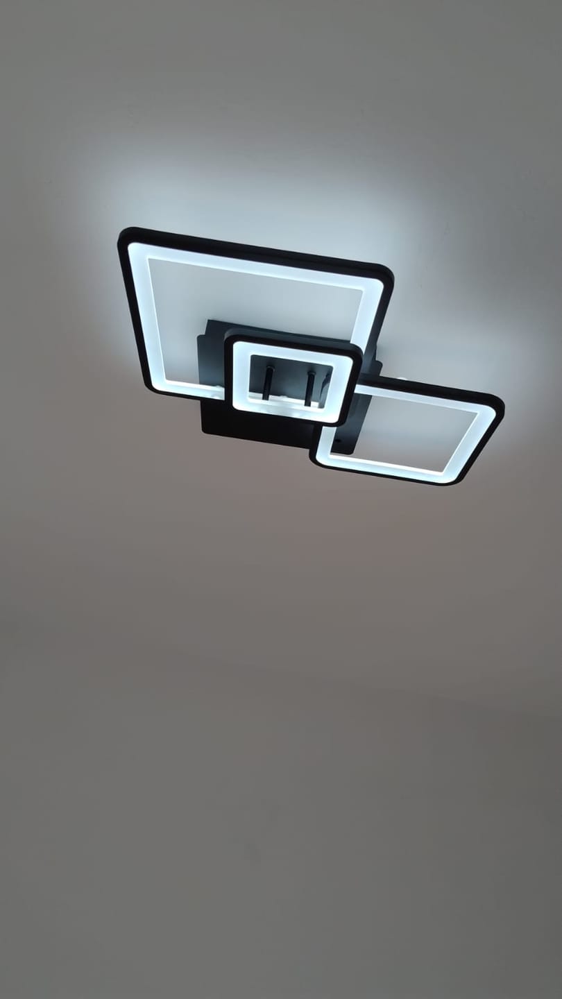 Customer photo review of Lustra LED Three Square Black Echivalent 400W Telecomanda
